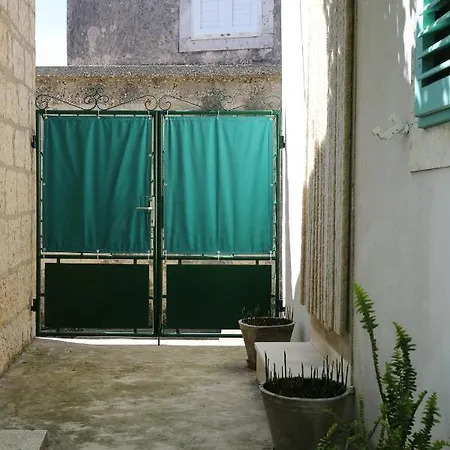 Apartments With Parking Space Lumbarda, Korcula - 4472