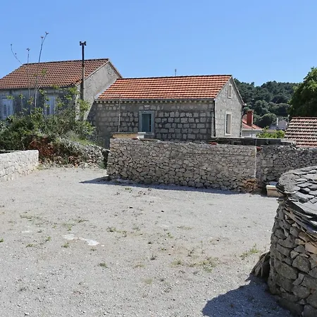 With Parking Space Lumbarda, Korcula - 4472 דירה *