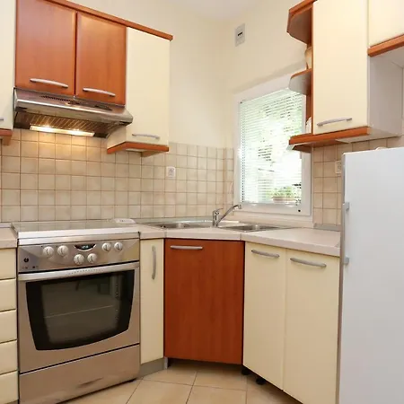 Apartments With Parking Space Lumbarda, Korcula - 4472 * Lumbarda